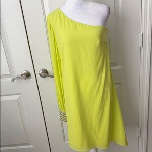New no Tag One 33 Social One-Shoulder Lime Dress size 2 never used